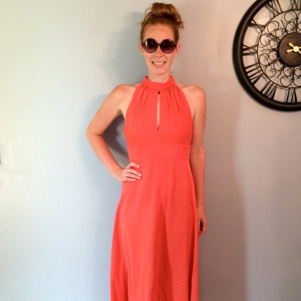 Fabulous vintage '70s keyhole halter maxi